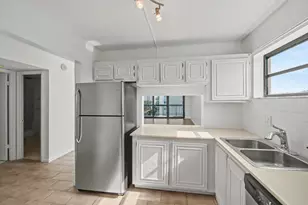 4800 Bayview Dr, Fort Lauderdale, FL 33308 - Photo 8