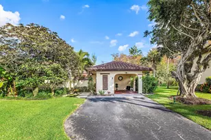 21720 Arriba Real, Boca Raton, FL 33433 - Photo 2