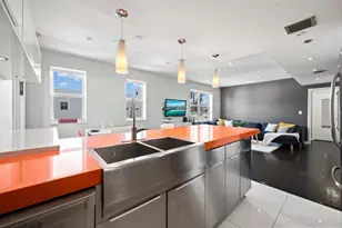 802 Euclid Ave, Miami Beach, FL 33139 - Photo 2
