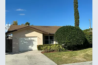 3291 SW 4th Street, Deerfield Beach, FL 33442 - Photo 2