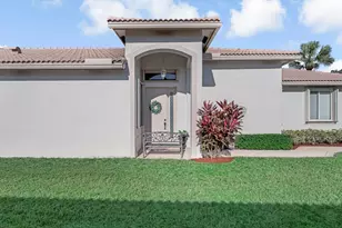 2235 Sapphire Cir, West Palm Beach, FL 33411 - Photo 6