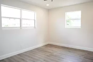 2317 NW 15th Ct, Fort Lauderdale, FL 33311 - Photo 6