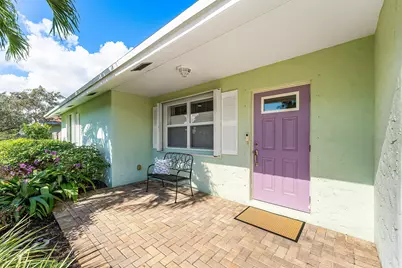 711 SW 27th Terrace, Boynton Beach, FL 33435 - Photo 4