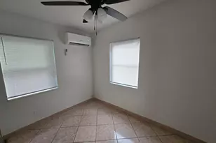 401 Seagrape Rd, Lantana, FL 33462 - Photo 10
