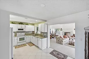 667 SE Harborview Dr, Port Saint Lucie, FL 34983 - Photo 6