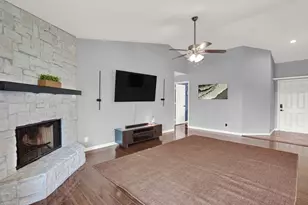 122 Parkwood Dr, Royal Palm Beach, FL 33411 - Photo 8