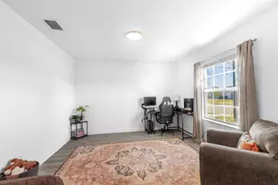 6300 NW leafmore Ln, Port Saint Lucie, FL 34987 - Photo 4