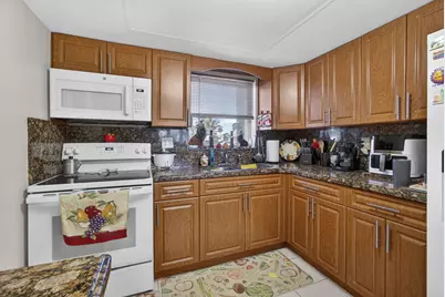 2843 Crosley Drive W, Unit #J, West Palm Beach, FL 33415 - Photo 14