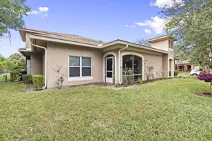 1863 S Dovetail Dr, Fort Pierce, FL 34982 - Photo 2