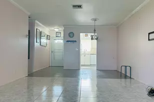 2567 Dudley Dr W, West Palm Beach, FL 33415 - Photo 10