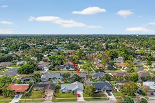 560 Juniper Pl, Wellington, FL 33414 - Photo 68