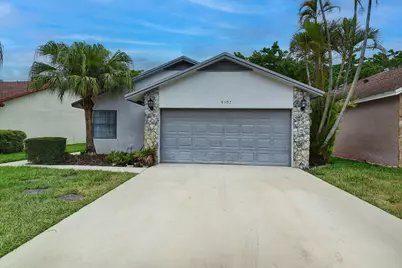 9107 Chatsworth Cascades Circle, Boca Raton, FL 33434 - Photo 2