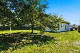 406 NW 7th Ct, Hallandale Beach, FL 33009 - Photo 12