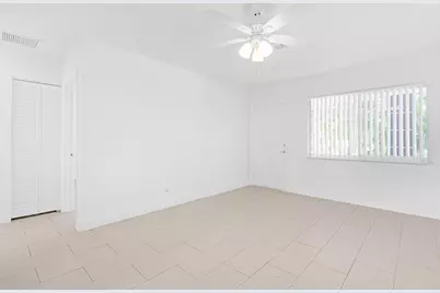 330 W Camino Real, Boca Raton, FL 33432 - Photo 10