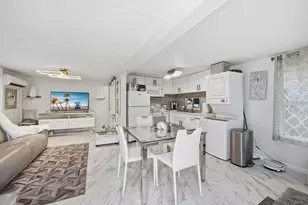 21 Hibiscus Dr, Briny Breezes, FL 33435 - Photo 8