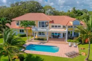 901 SE Riverside Dr, Stuart, FL 34994 - Photo 6