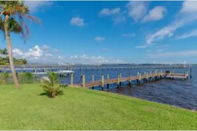 901 SE Riverside Drive, Stuart, FL 34994 - Photo 28