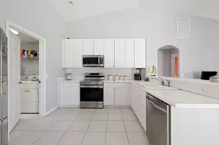 184 SW Fernleaf Trl, Port Saint Lucie, FL 34953 - Photo 10