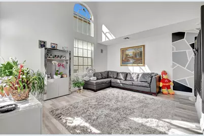 7647 Rockport Circle, Lake Worth, FL 33467 - Photo 2