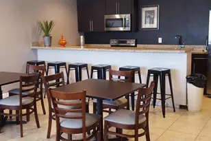 421 NE 1st St, Hallandale Beach, FL 33009 - Photo 28