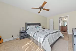 31 Peachtree Pl, Boynton Beach, FL 33436 - Photo 12