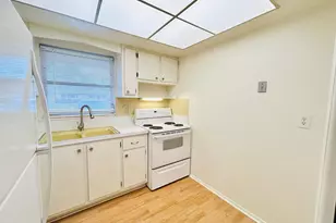 2545 Dudley Dr W, West Palm Beach, FL 33415 - Photo 4