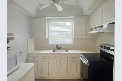 338 Windsor O, West Palm Beach, FL 33417 - Photo 6