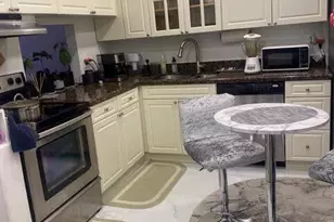 105 Lake Irene Dr, West Palm Beach, FL 33411 - Photo 1