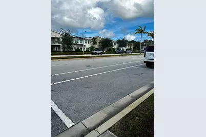 5032 Grandiflora Road, Palm Beach Gardens, FL 33418 - Photo 14