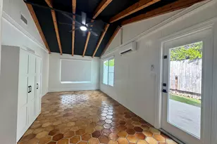436 Fontana Dr, Palm Springs, FL 33461 - Photo 2