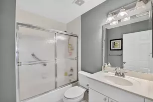 12474 Crystal Pointe Dr, Boynton Beach, FL 33437 - Photo 32