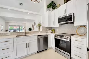 15465 Lake Magnolia Pl, Delray Beach, FL 33484 - Photo 16