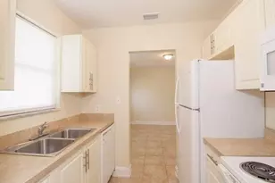 104 SE El Sito Ct, Port Saint Lucie, FL 34983 - Photo 4