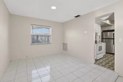 8961 NW 21st Street, Pembroke Pines, FL 33024 - Photo 12
