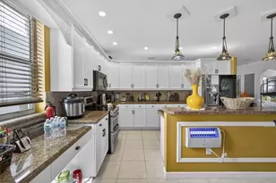 9636 Wyeth Ct, Wellington, FL 33414 - Photo 4
