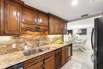 5600 N Flagler Drive, Unit #605, West Palm Beach, FL 33407 - Photo 8