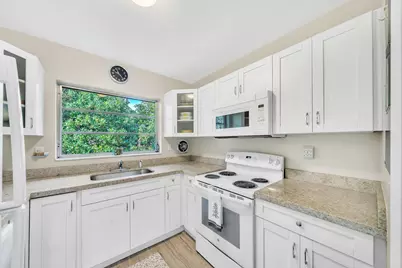520 NE 7th Avenue, Unit #2D, Delray Beach, FL 33483 - Photo 4