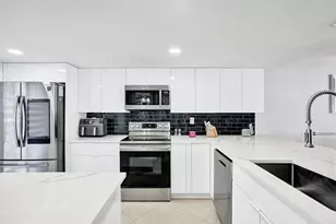 868 Crystal Lake Dr, Deerfield Beach, FL 33064 - Photo 4