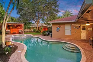 2220 W Pineridge Ct, Delray Beach, FL 33444 - Photo 1