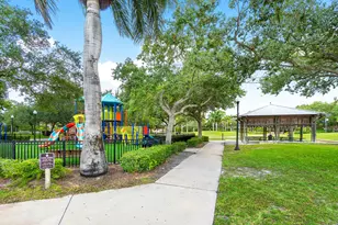 126 Sparrow Dr, Wellington, FL 33411 - Photo 14