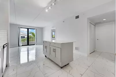250 W Hidden Valley Boulevard, Unit #2, Boca Raton, FL 33487 - Photo 4
