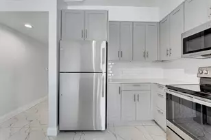 250 W Hidden Valley Blvd, Boca Raton, FL 33487 - Photo 6