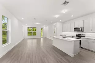 3504 NW Solange Ct, Jensen Beach, FL 34957 - Photo 4