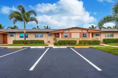 2995 Crosley Drive W, Unit #E, West Palm Beach, FL 33415 - Photo 2