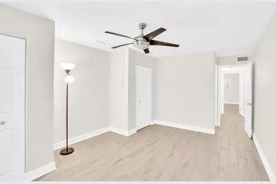 2333 Indian River Boulevard, Unit #108, Vero Beach, FL 32960 - Photo 16