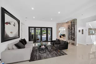 125 Pembroke Dr, Palm Beach Gardens, FL 33418 - Photo 2