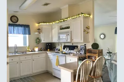 11 SE Hidalgo Lane, Port Saint Lucie, FL 34952 - Photo 6