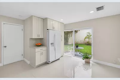 5735 Lakeview Mews Circle, Boynton Beach, FL 33437 - Photo 16