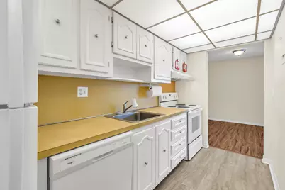 298 SW 6th Street, Unit #204, Boca Raton, FL 33432 - Photo 12