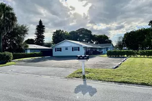 8867 Sunset Dr, Palm Beach Gardens, FL 33410 - Photo 12